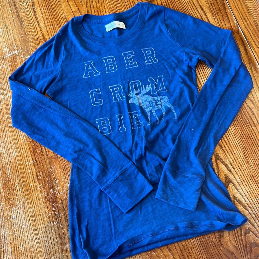 Abercrombie and Fitch Graphic Long-Sleeved Tee